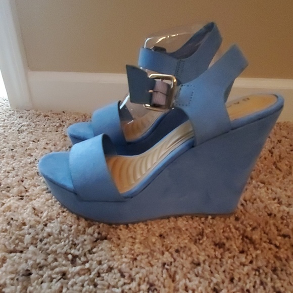 Sandles/brand new - Picture 1 of 2